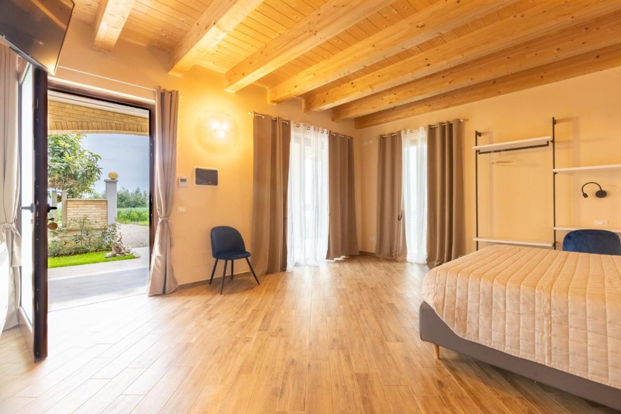 Casale Ferrantino Guest House Giulianova Exterior photo