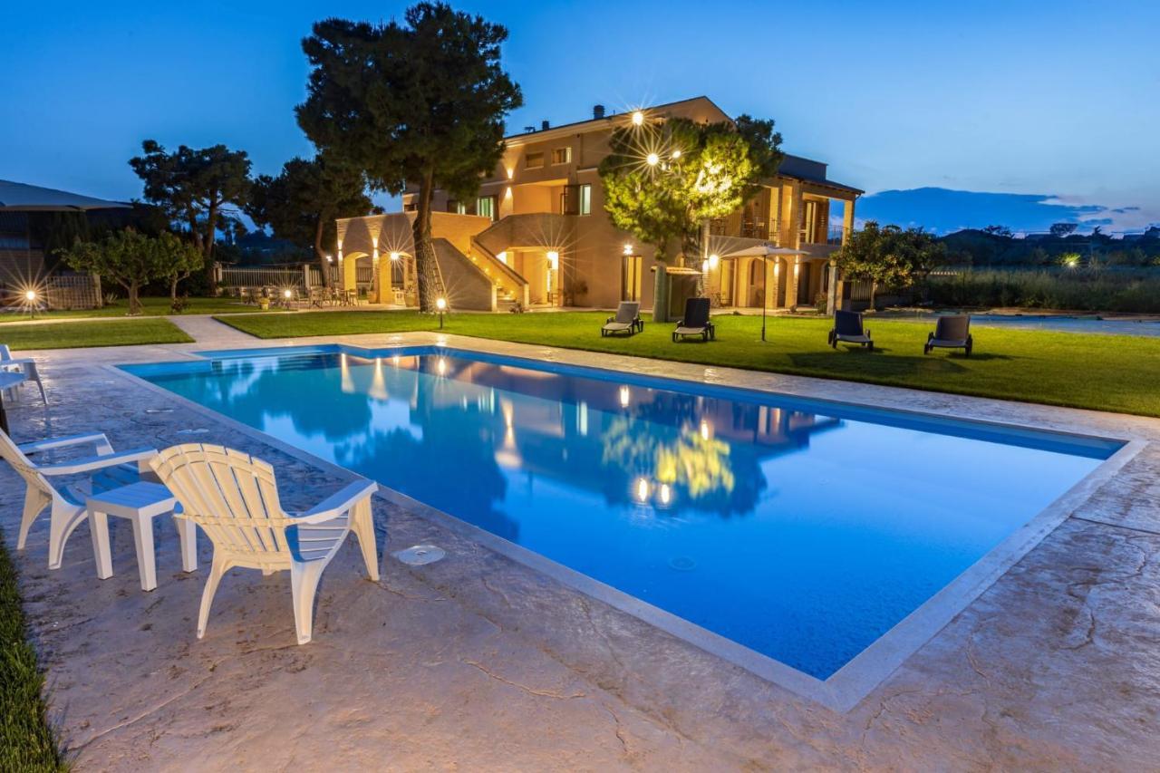 Casale Ferrantino Guest House Giulianova Exterior photo
